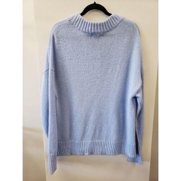 Bar III Soft Fluffy Plunging V-Neck Sweater Top‎ - Picture 4 of 6